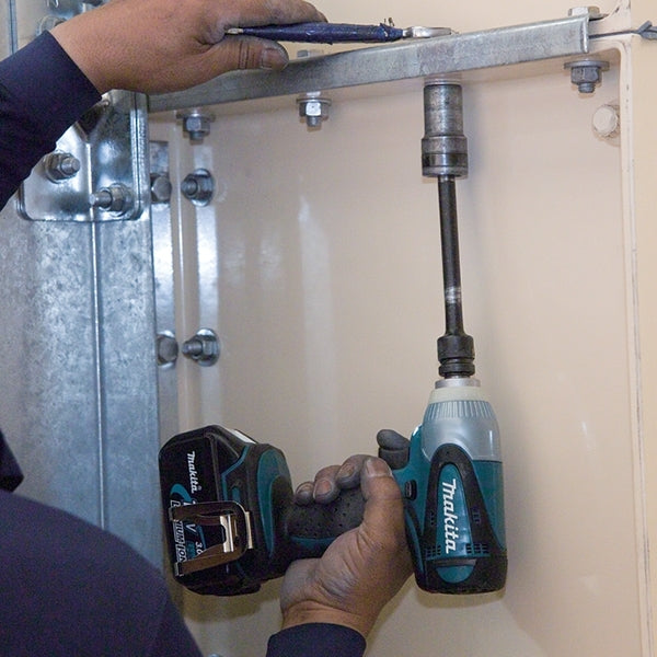 Makita DTW251RTE 充電式扳手(鋰18V)(5.0Ah電池)-hong-kong