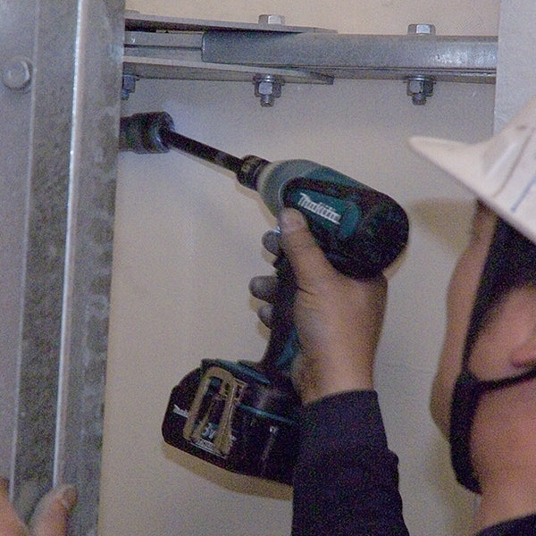 Makita DTW251RTE 充電式扳手(鋰18V)(5.0Ah電池)-hong-kong