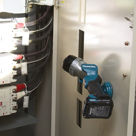 Makita ML106 充電式LED手電筒(鋰12V)(淨機)-hong-kong