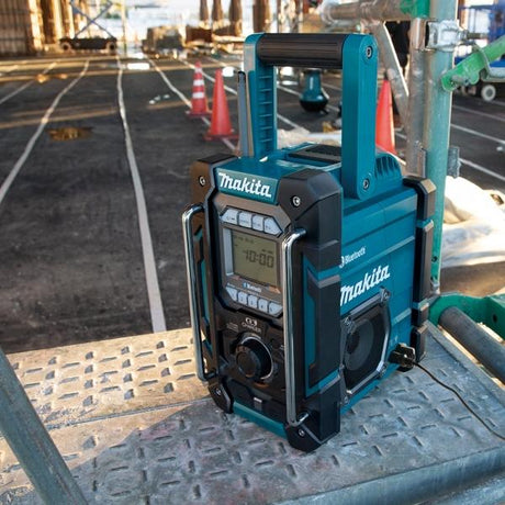 Makita 牧田 DMR300 12V/18V/AC 收音機 (淨機)-hong-kong