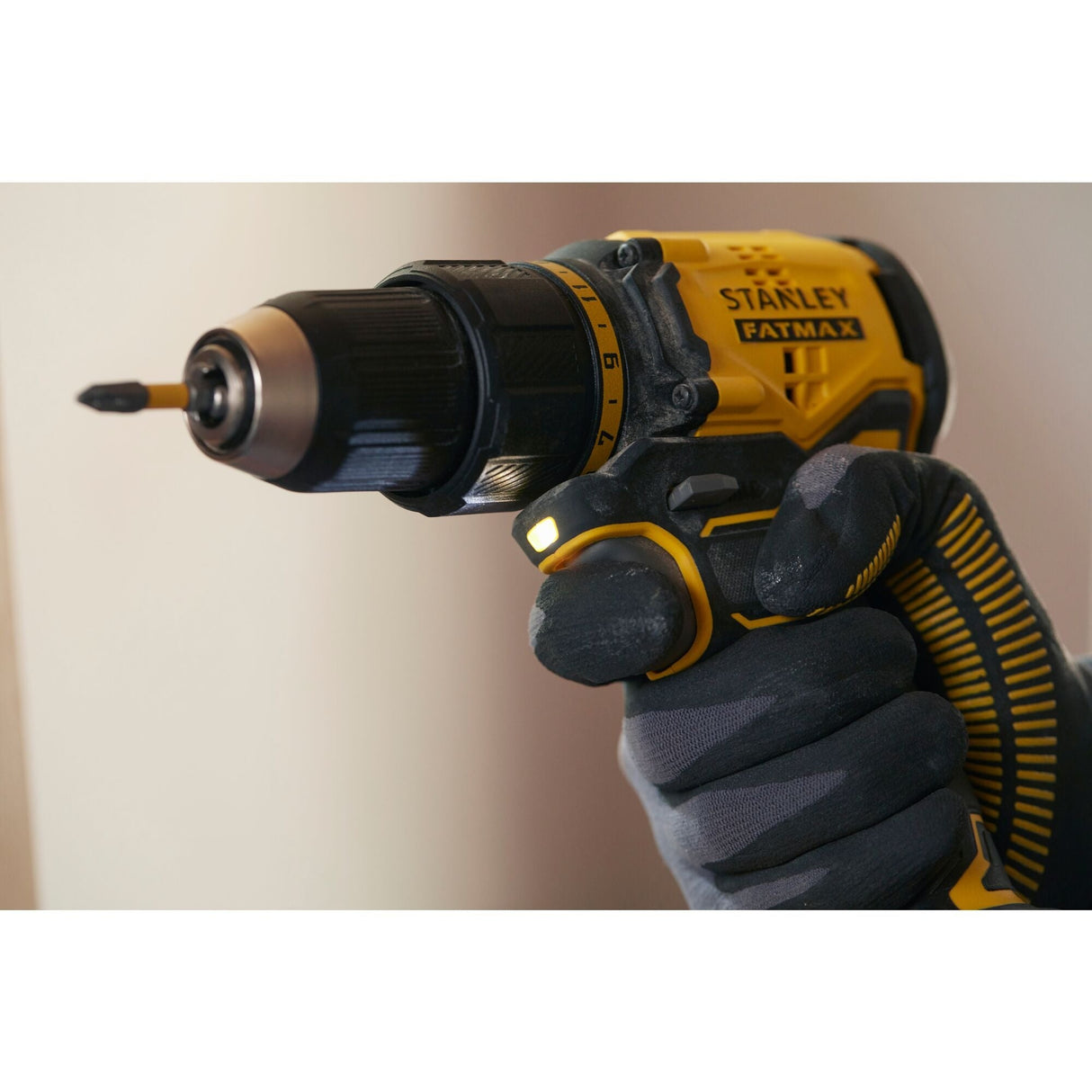 美國 STANLEY 史丹利 SBD710D2K-B1 V20 充電式無刷電鑽 (2電1充套裝)-hong-kong
