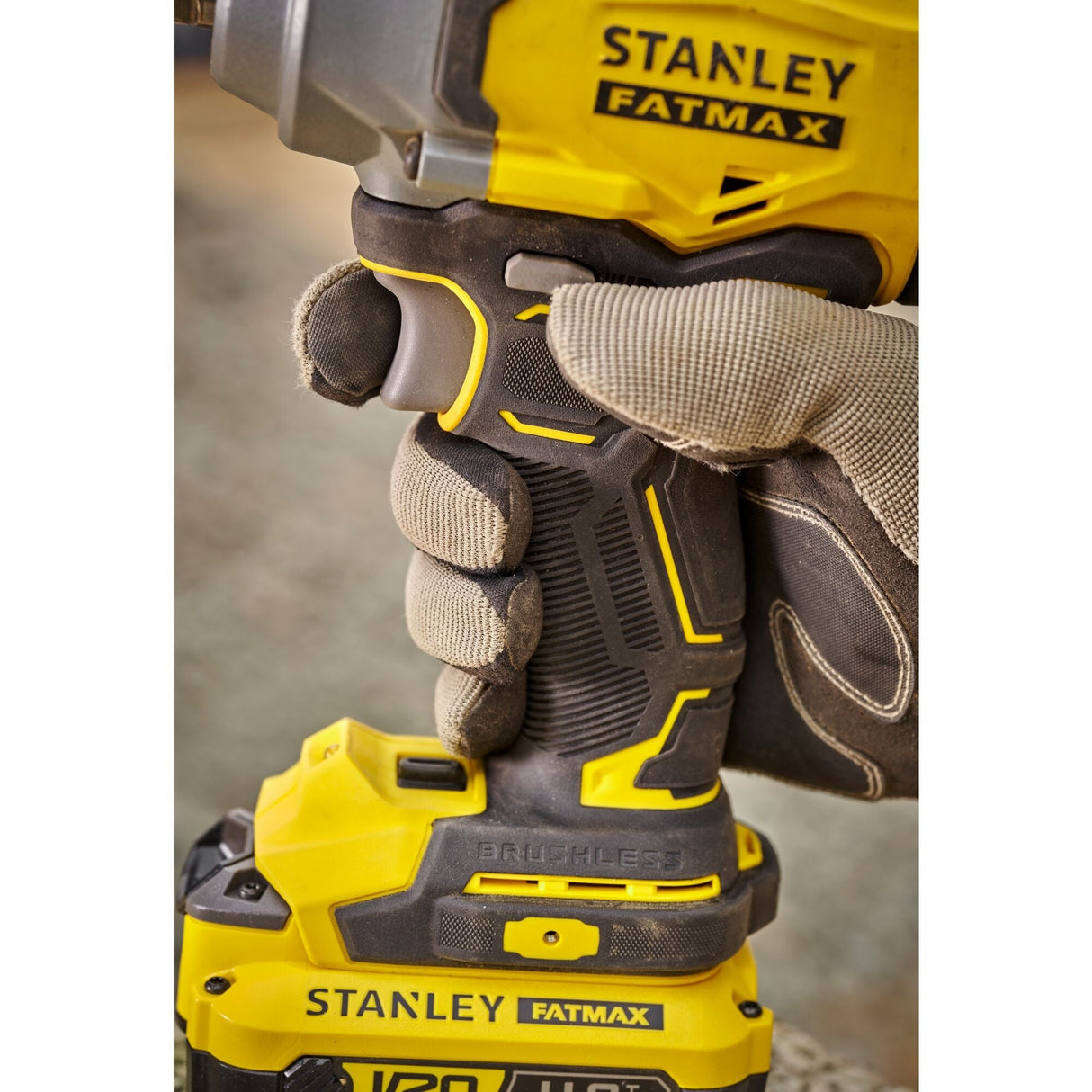 美國 STANLEY 史丹利 SBW920M2K-B1 V20 充電式無刷衝擊扳手 (2電1充套裝)-hong-kong