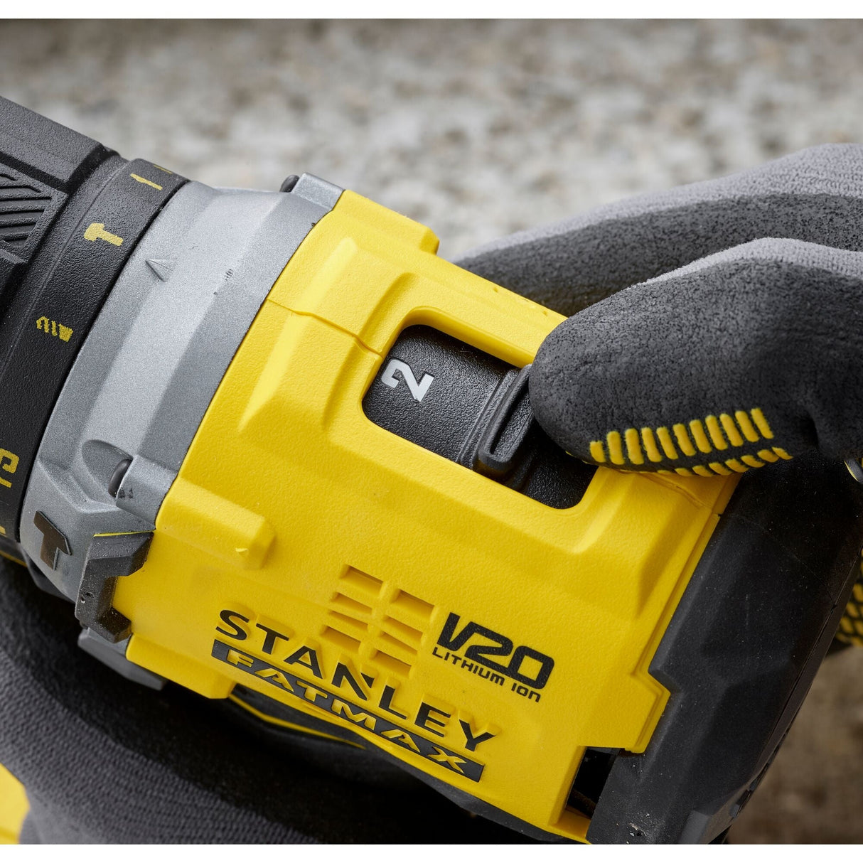 美國 STANLEY 史丹利 SFMCD715M2K-GB V20 充電式無刷衝擊電鑽 (2電1充套裝)-hong-kong